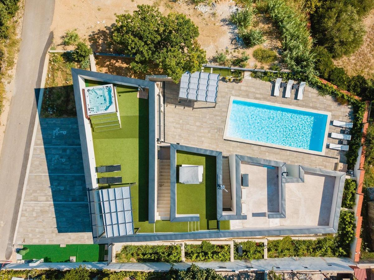 Perla Nera Heated Pool & Sauna Stan Trigraci Buitenkant foto